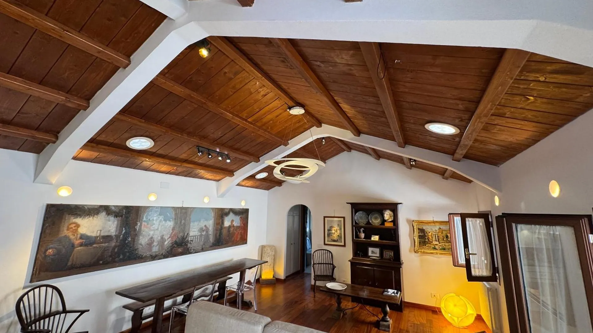 Domus Colosseum, Detached House Just Few Steps From The Colosseum シャレー ローマ